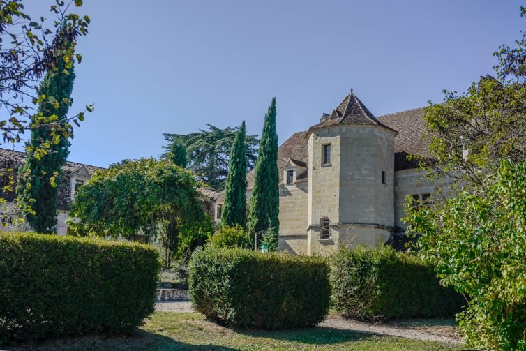 Templars%20Castle%2C%20Exterior%20ET%2C%20french%20holiday%20chateau%2C%20castle%20rental%20france%2C%20french%20chateau%20accommodation%20%2811%29